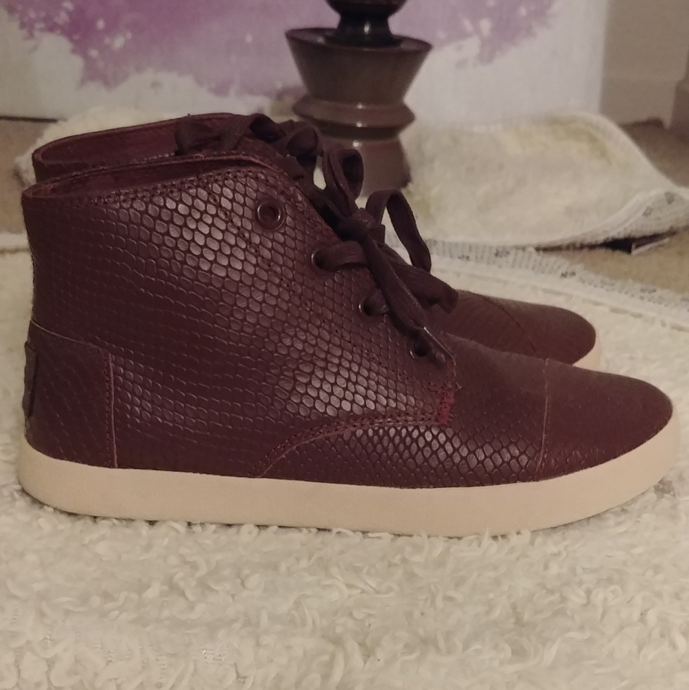 Toms High-Cut Sneaker-Booties (Maroon)